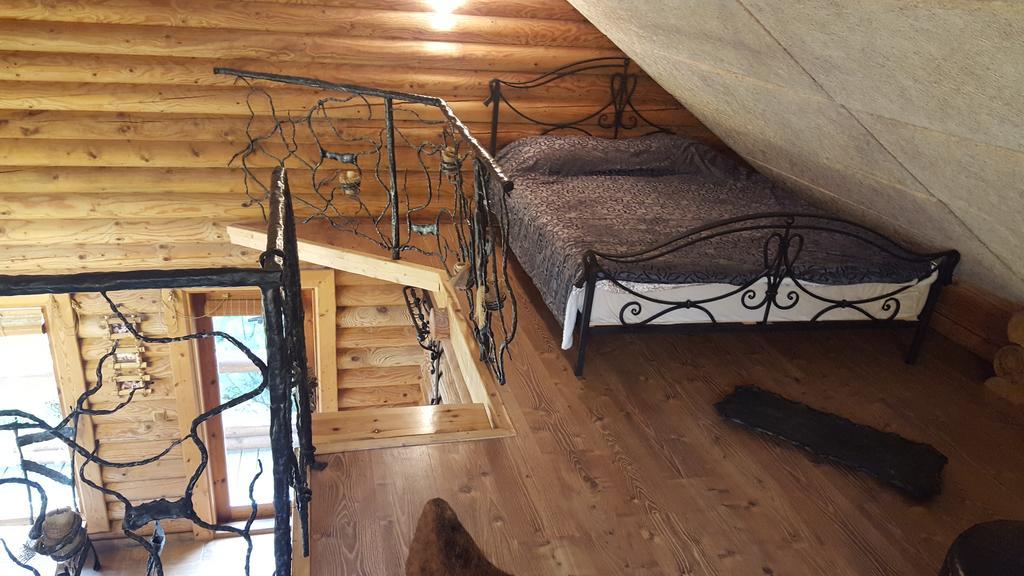 Sveciu Namelis Hotel Šiauliai Kültér fotó