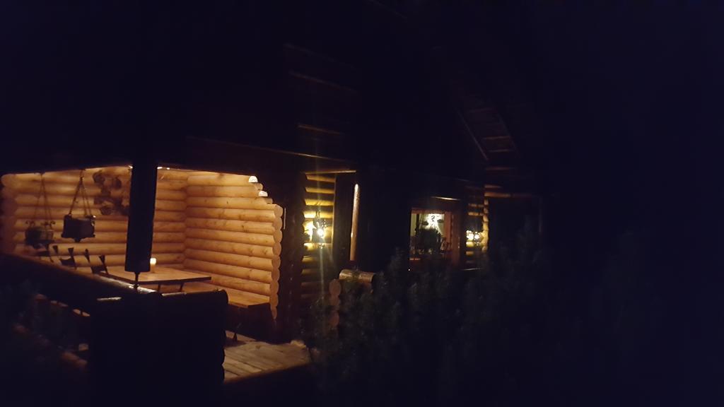 Sveciu Namelis Hotel Šiauliai Kültér fotó